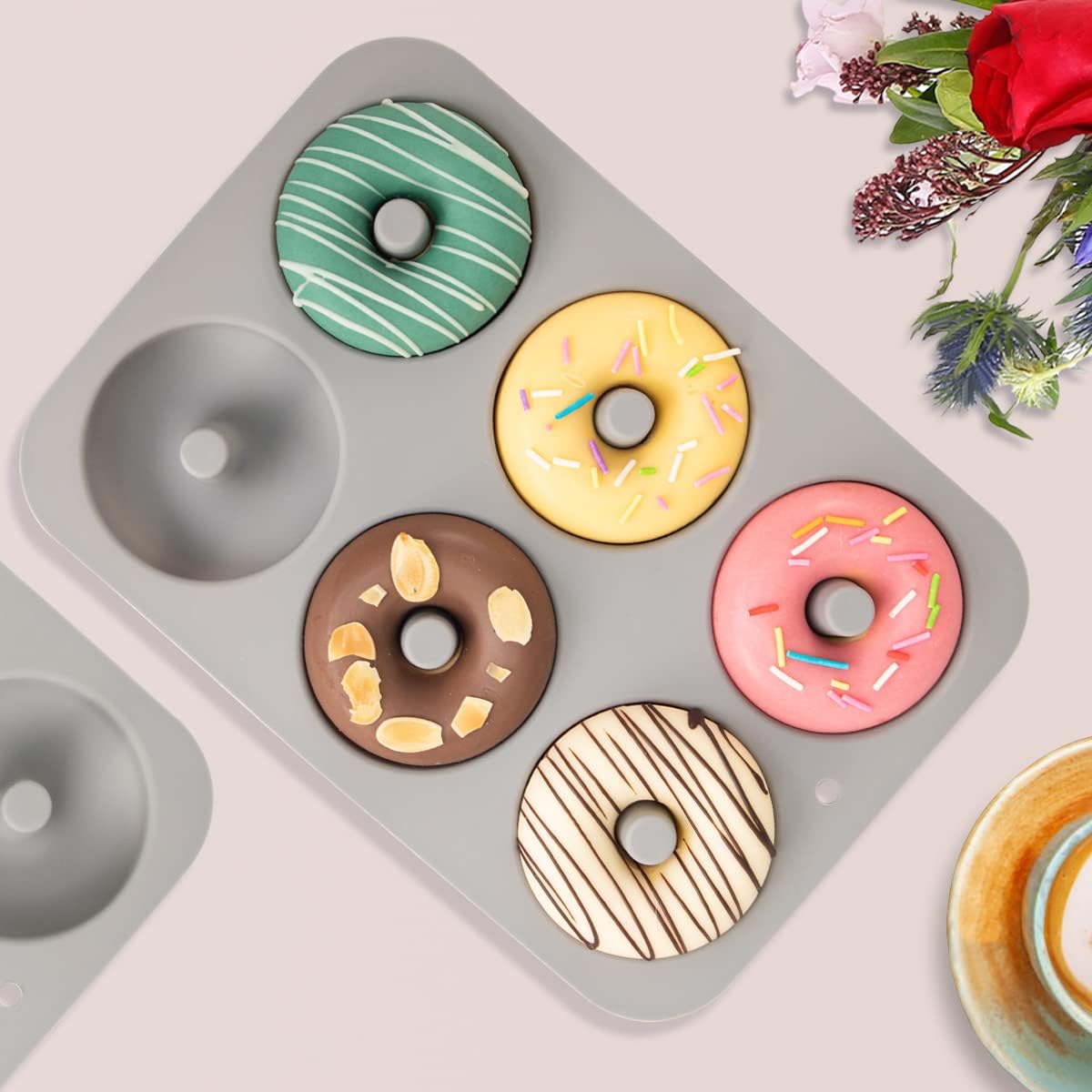 

Silicone Donut Mold for 6 Doughnuts, Silicone Bagels Baking Pan, Non-Stick, Dishwasher Safe, Heat Resistant and Mic random color