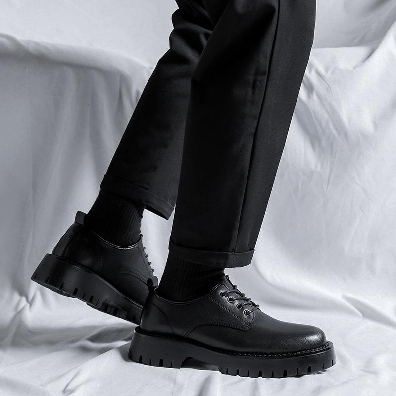 Frühling und Herbst schwarze Herrenschuhe, vielseitige Trend-Herrenschuhe, Plateau-Casual-Kleinlederschuhe 68303-R