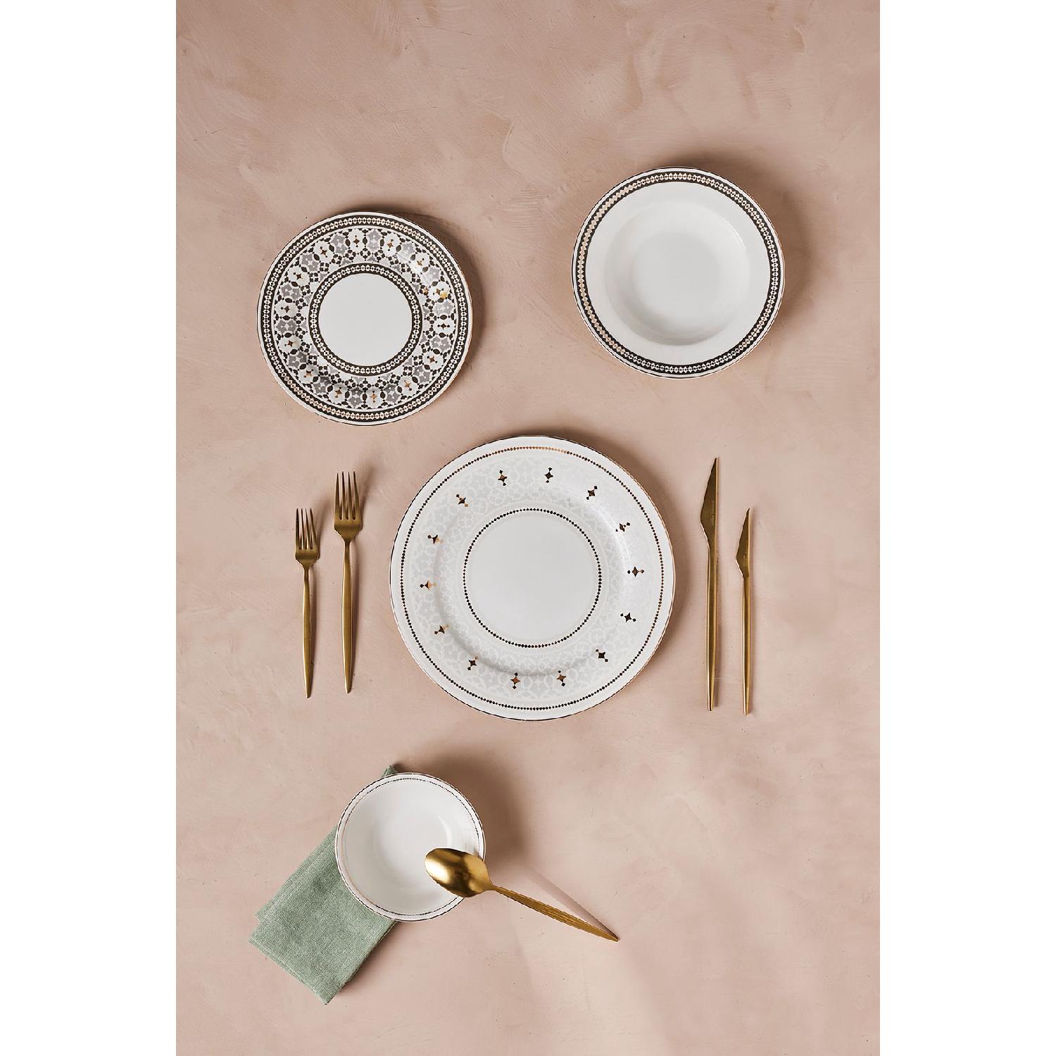 

Lucia Black 24 Piece Porcelain Dinner Set For 6 People чорний