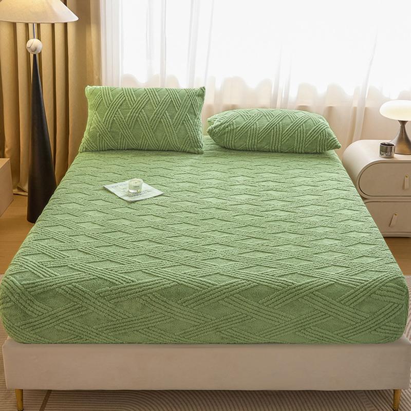 2025Winter Taffeta Fleece Bed Sheet Simple Single Piece Warm Coral Fleece Thickened Flannel Protector Non-Slip Bed Cover