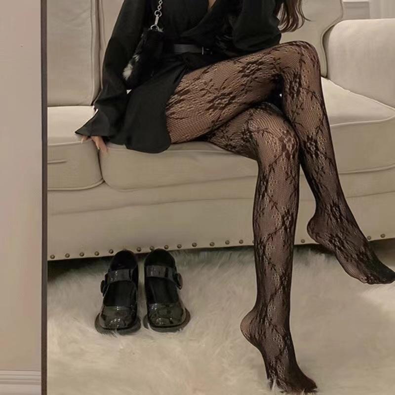 

Сексуальные черные белые чулки в сеточку с кружевом в стиле Лолиты, колготки с низкой посадкой, японские готические цветочные чулки из ротанга, горячие классические колготки one size чёрный