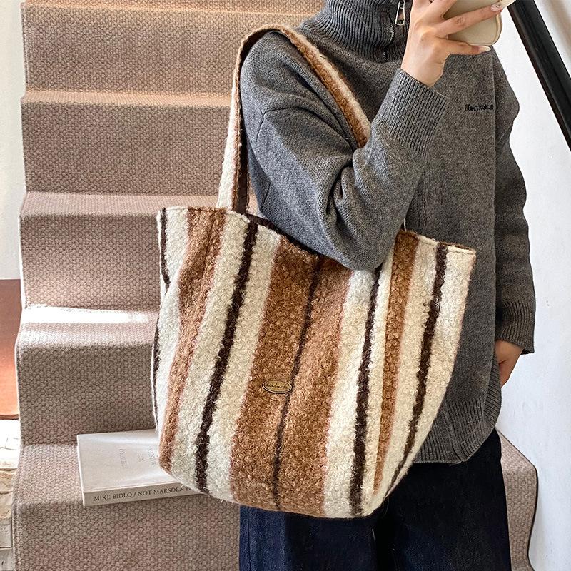 Striped Plush Bag for Women In Winter New Trendy Fashion College Style Tote Bag Casual Large Capacity Woolen Bag