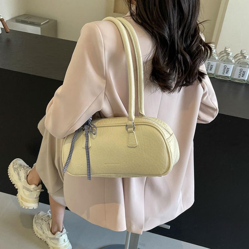 Fashion design baguette bag women's 2025 spring new simple high-quality texture shoulder armpit bag