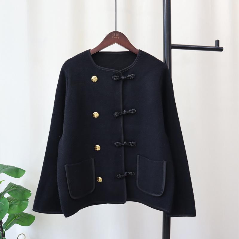 

Autumn and winter new buckle design sense knitted double-sided nylon cardigan temperament sweater jacket women one size fits all