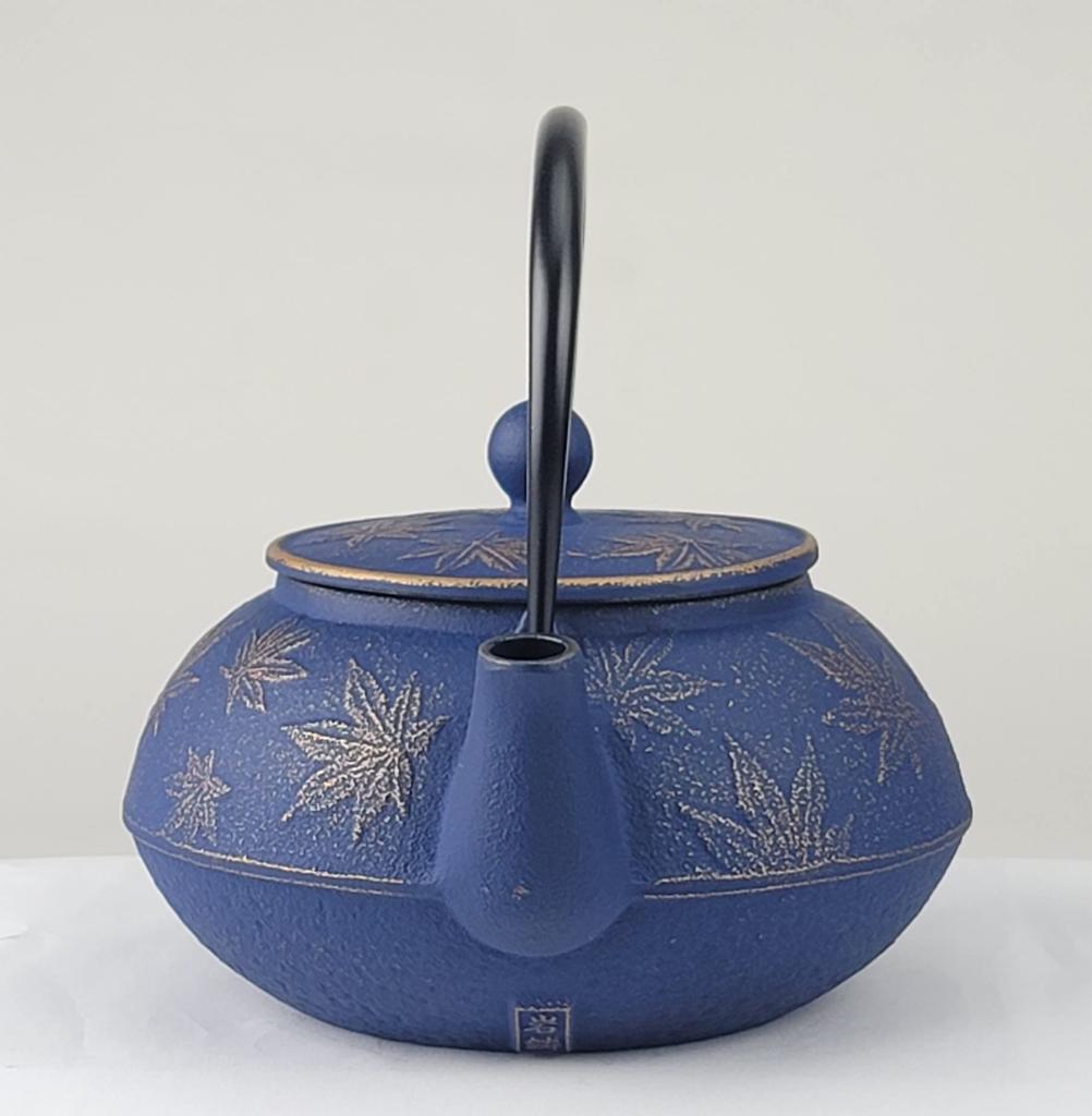 Teapot Iwachu Cast Iron Maple Pattern 0.65L Gold Color EBU
