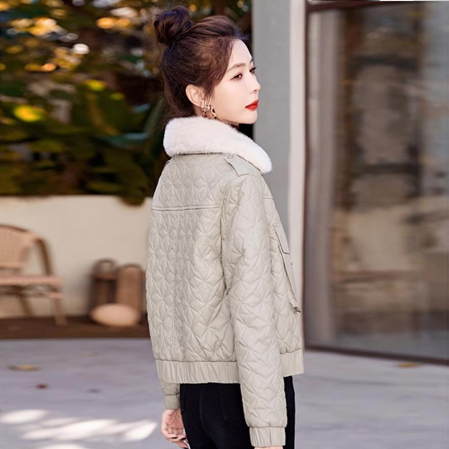 New winter velvet leather jacket women's short rhombus thickened warm fashion locomotive leather jacket jacket