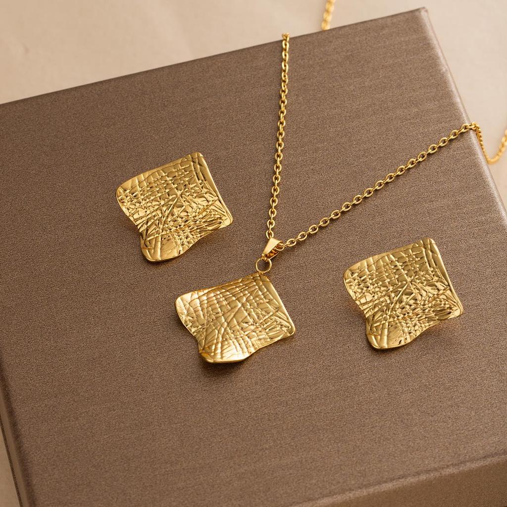 Luxury Geometric Leaf & Flower Earrings Necklace Set
