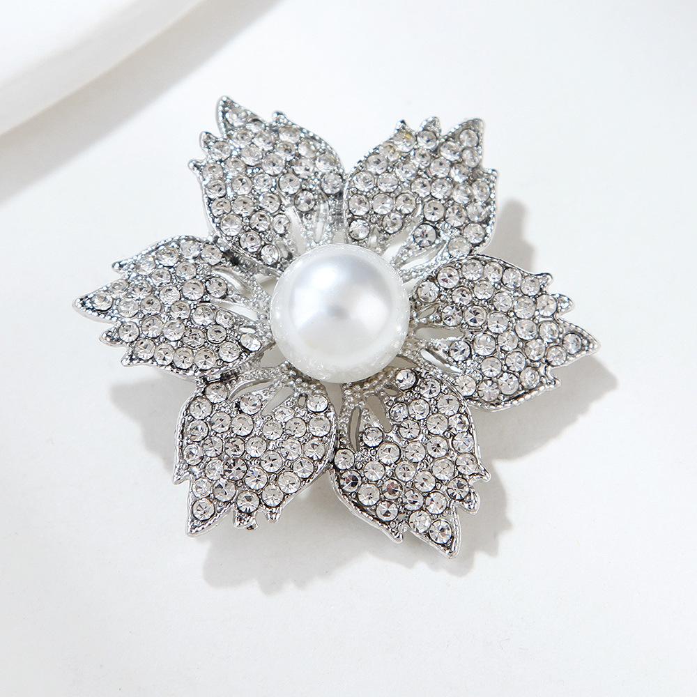 Fashion Full Diamond Six Leaves Sunflower Camellia Flower Pearl Brooch Pin Pin Female Environmental Protection Jewellery