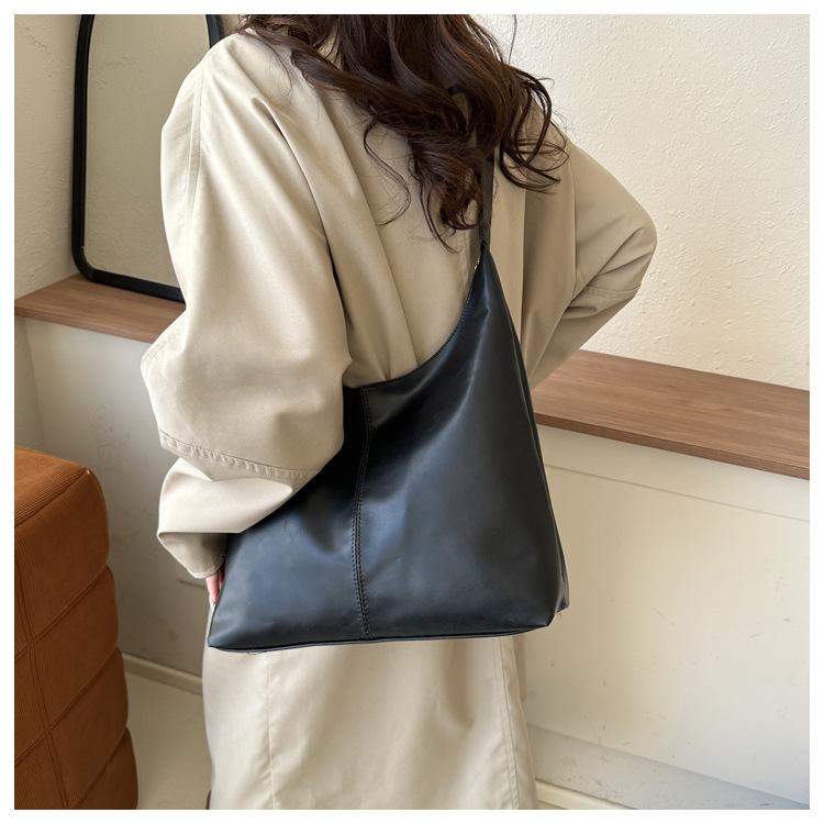 Retro Style Faux Leather Shoulder Bag for Women Minimalist Solid Color Commuter Handbag Trendy Daily Tote Purse CLE