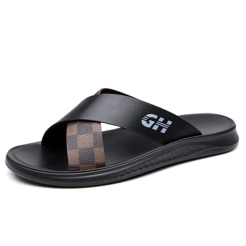 

Slippers men s summer new high-end out beach home wear-resistant dad leisure European station tide brand cool slippers 38