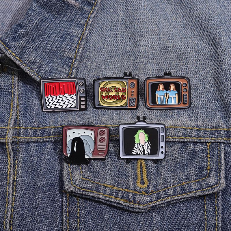 Cartoon Pixel Dinosaur Pink Brooch - Fun Alloy Badge for Clothing & Bags