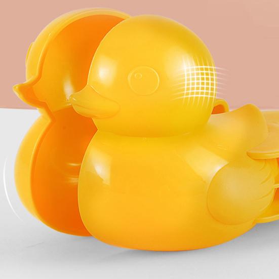 Snowball Maker Snow Ball Toys with Handle Plastic Snowball Claw Tool for Outdoor Indoor Winter Fun Sandcastle Building