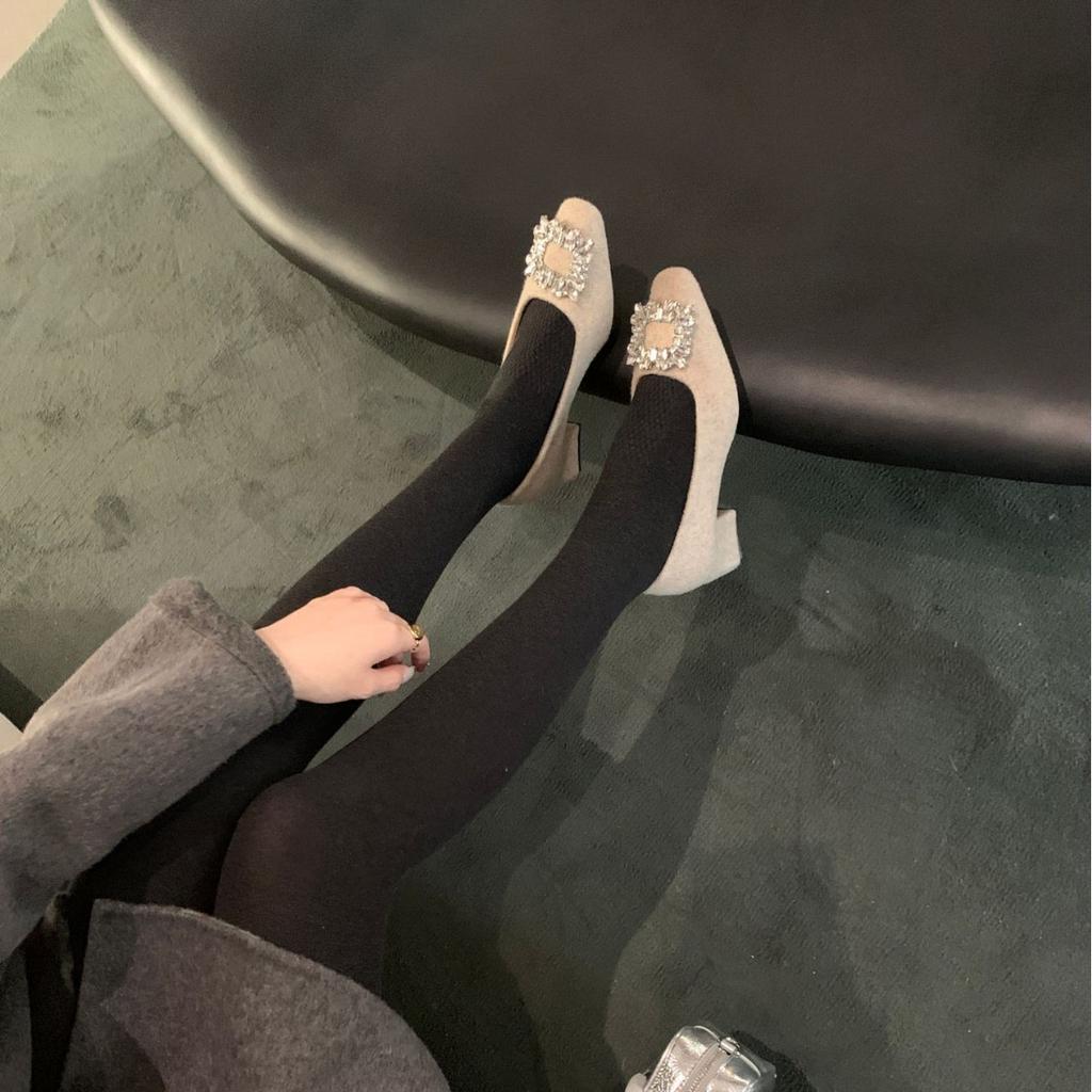 Herbst und Winter 2025 neue kleine quadratische Kopf Strasswolle poliert und Samt flacher Mund OL dicker Absatz Mary Jane Damen Einzelschuhe