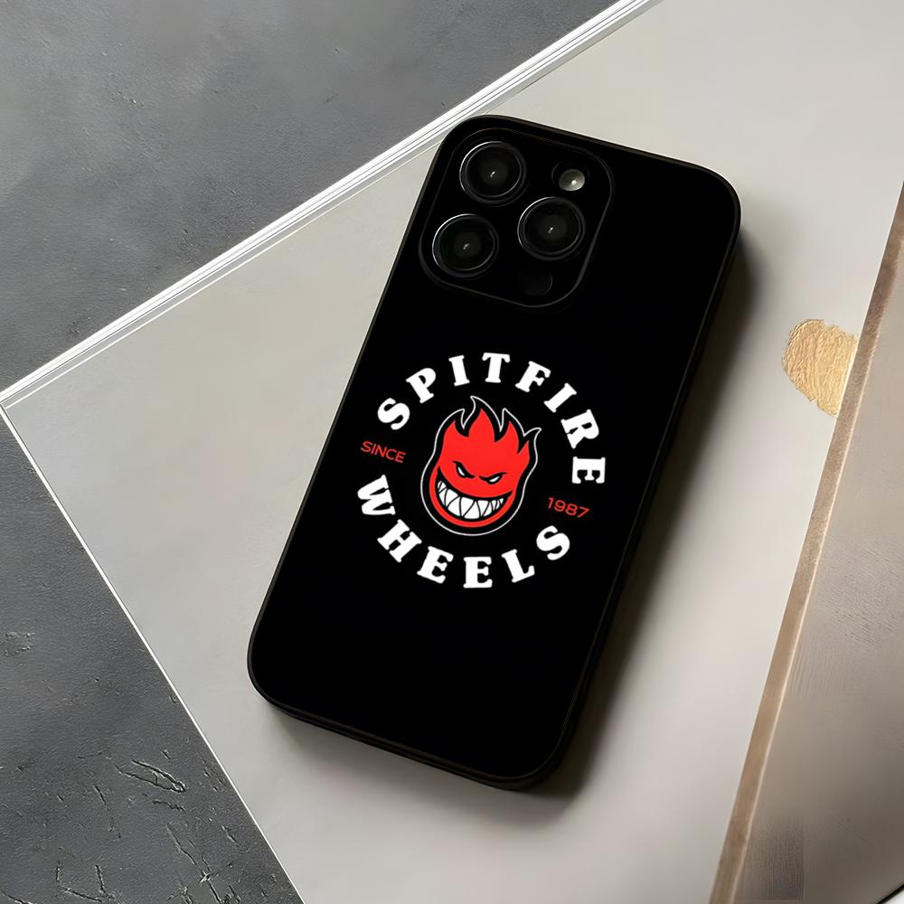 Spit Fires SkateBoards Phone Case For Iphone 15 16 12 Peace 14 Se 2020 2022 Pro Max 11 13 Xr X Xs Plus Funda Shell Cover