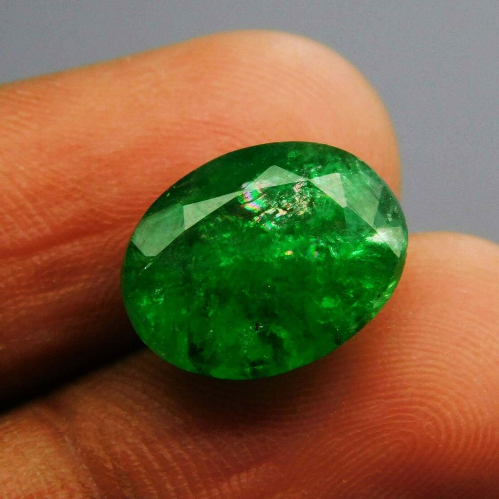 Natural Green Emerald Loose Gemstone Oval Cut 7 ct Colombian for Jewelry Making and Gem Collections