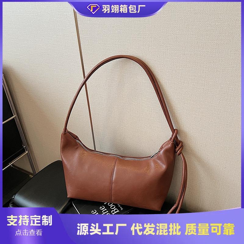 Shoulder Bag Solid Color Casual Versatile Messenger Bag Niche Design Versatile Commuter Underarm Bag Women