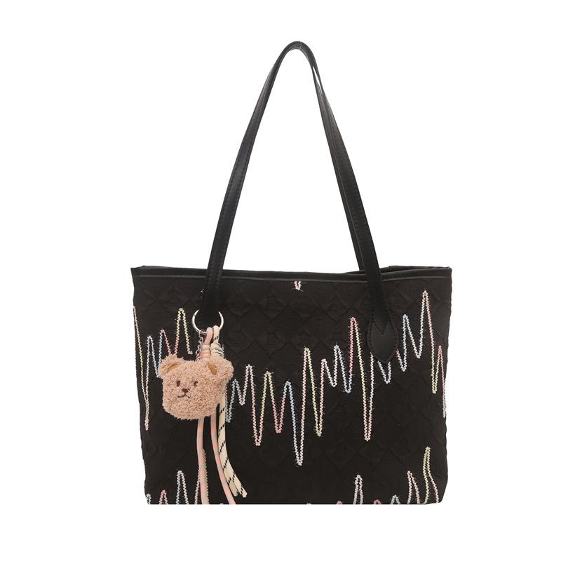 

Large capacity student class bag female summer new shoulder armpit bag striped commuter casual tote bag чёрный