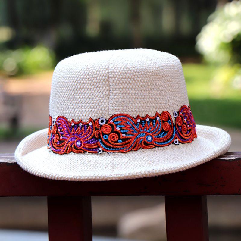 Yunnan ethnic wind cotton and linen leisure spring and summer travel embroidery hat, sunshade embroidery hat wholesale