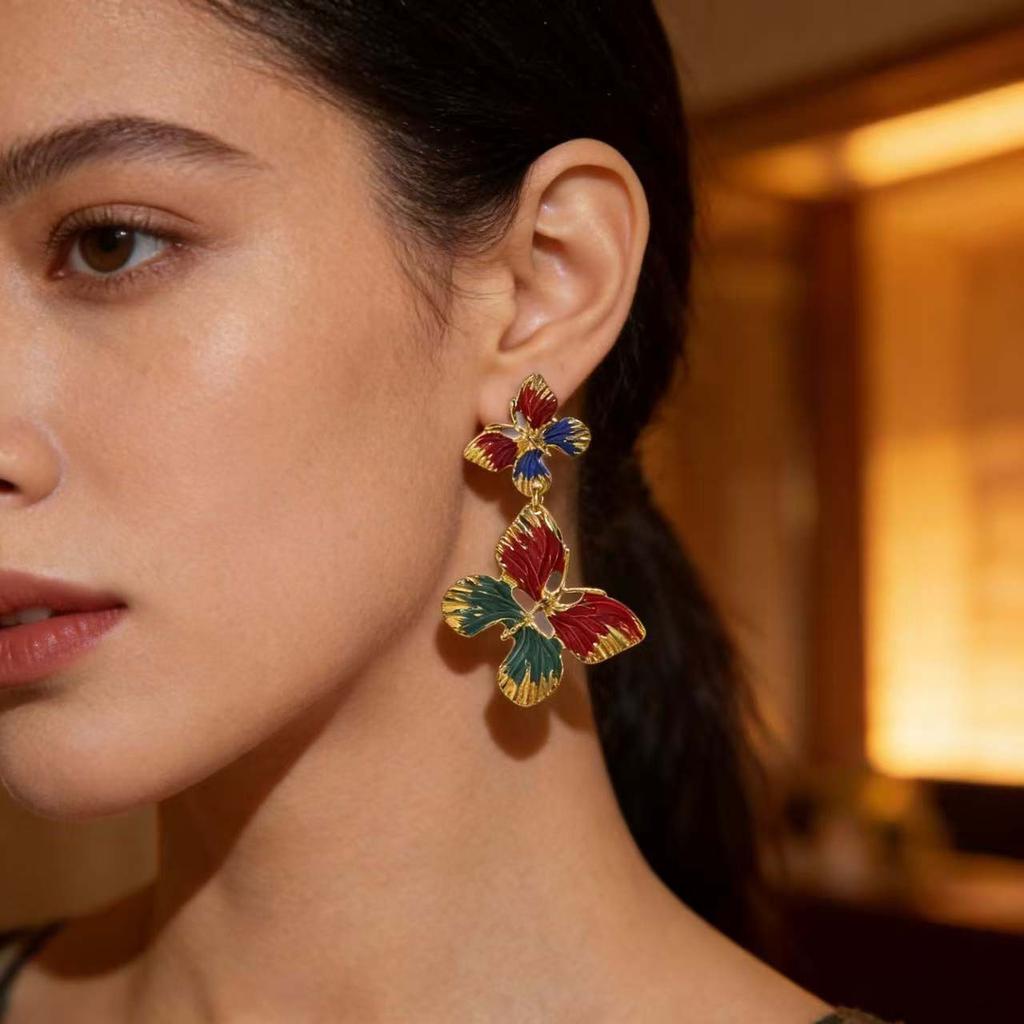 Retro-style double butterfly drop earrings for women elegant ear studs