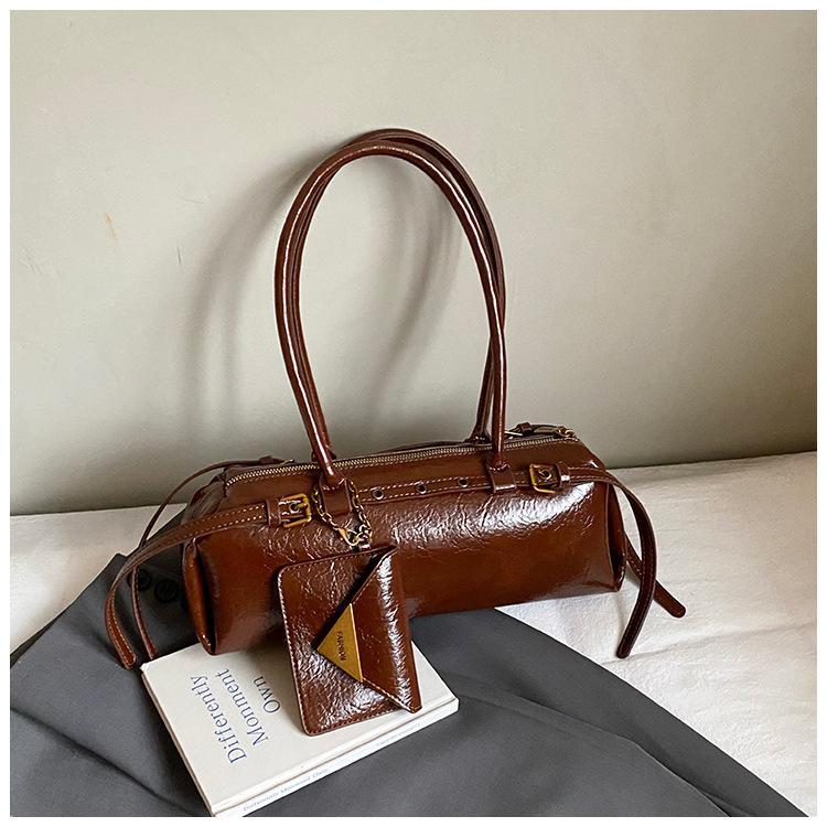 Retro Niche Single Shoulder Underarm Bag Women's 2025 New Trendy Pillow Bag Simple Large-capacity Commuter Handbag