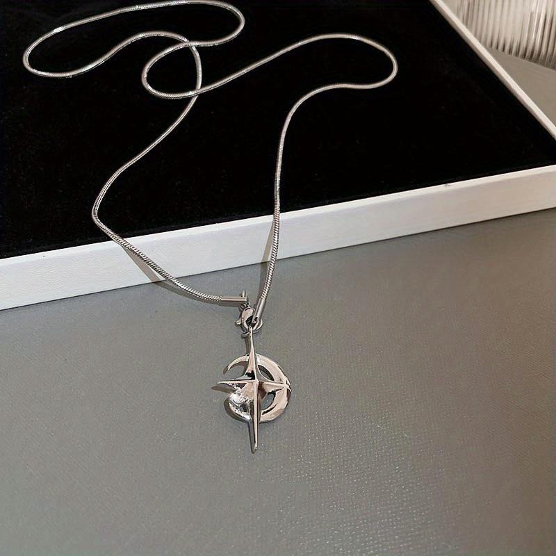 Fashionable Star Pendant Necklace for Women, with Personalized Aesthetic Design, Versatile and Stylish Necklaces, and Trendy Jewelry