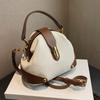 Luxury color-blocked crossbody bag, high-quality feel, stylish Western retro handbag, simple and suitable for commuting, elegant shoulder bag.