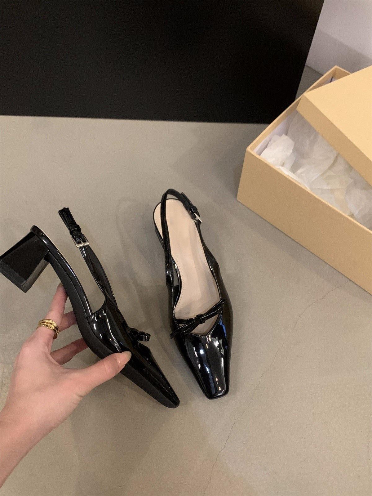 

Черные босоножки с сумкой на среднем и высоком каблуке, женская обувь 2025, новинка лета, нишевые, с французским темпераментом, светские, пустые туфли-лодочки 39 чёрный