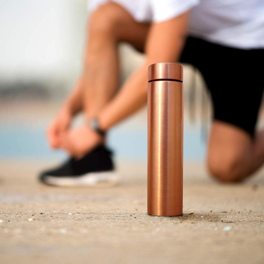 Kupfer-Wasserflasche mit fortschrittlichem Auslaufschutz, Ayurveda, Yoga Gesundheitsvorteile (500ml, 1 Stück) mit Lack beschichtet