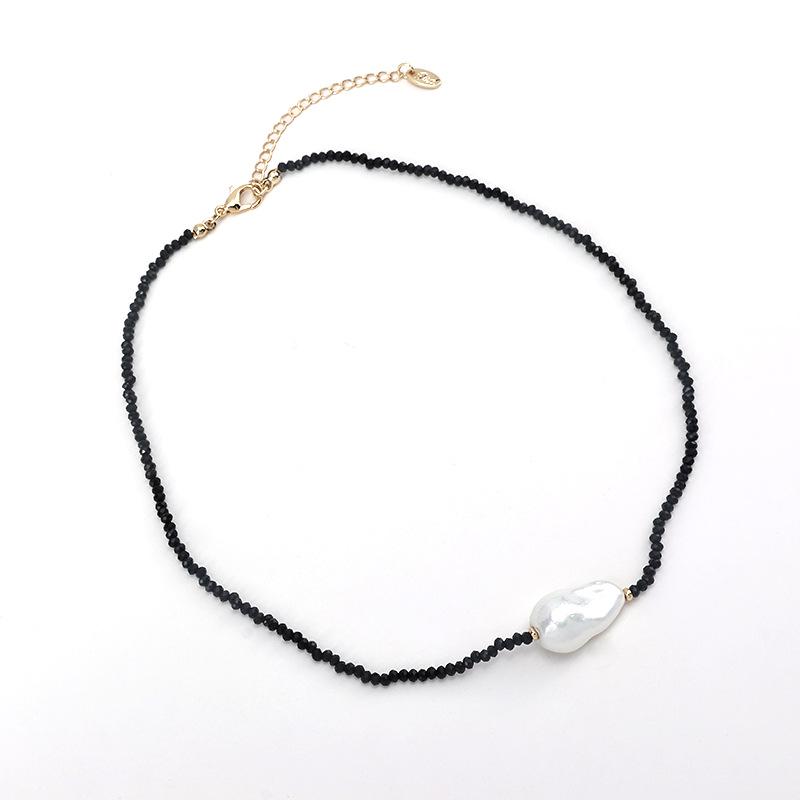 Baroque-Style Black Pearl Necklace: Elegant White Fashion Accessory