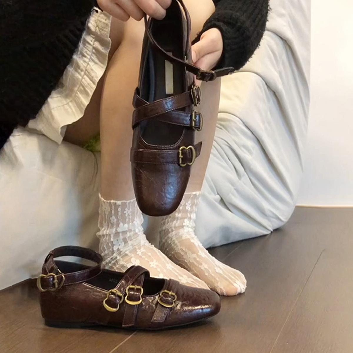 

Sheepskin version! Retro inner height increase shallow mouth Mary Jane shoes women s design sense cross belt buckle versatile leather single shoes 35 красный