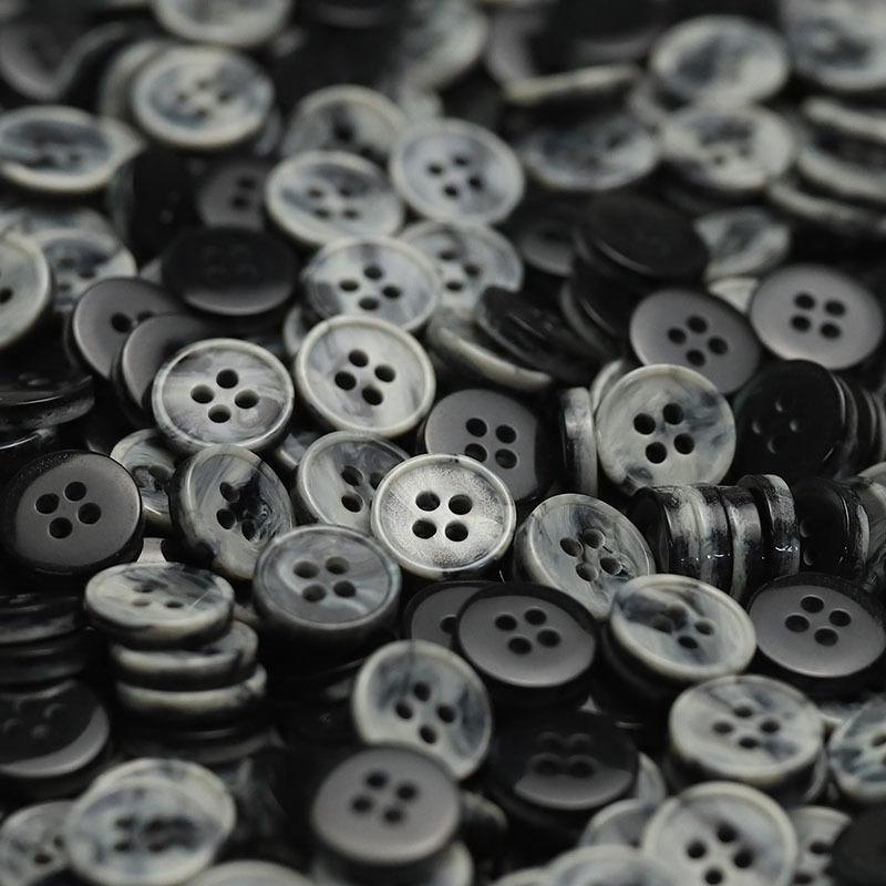 

Пуговица-камень из смолы с четырьмя отверстиями, имитация, бежевый, черная подкладка, для одежды, вязаная кардиганная пуговица, детская одежда, мужская и женская, пуговица для воротника рукава 1 #[11mm1992 four-eye imitation rock black]