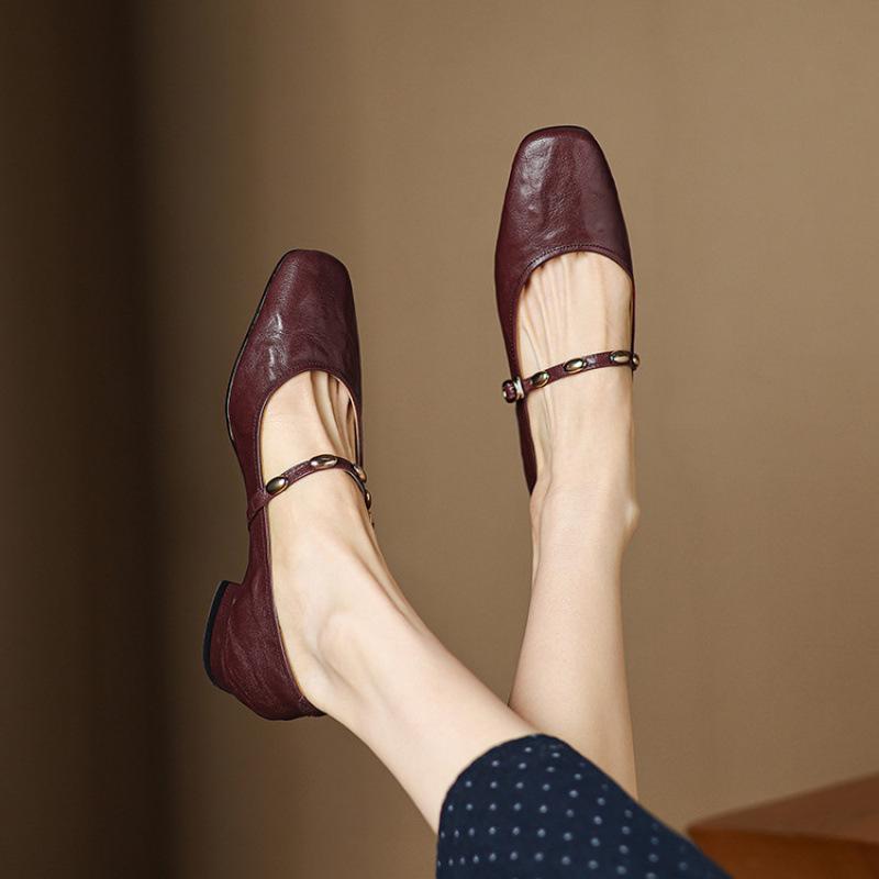 New women's casual single shoes beef tendon sole buckle low heel single shoes light mouth solid color leather large size shoes round head comfortable