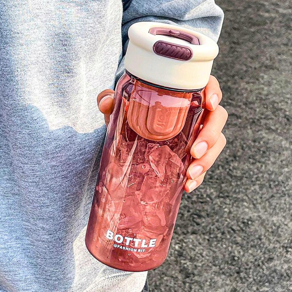 Durable Sports Water Bottle With Graduated Filter 650 Ml