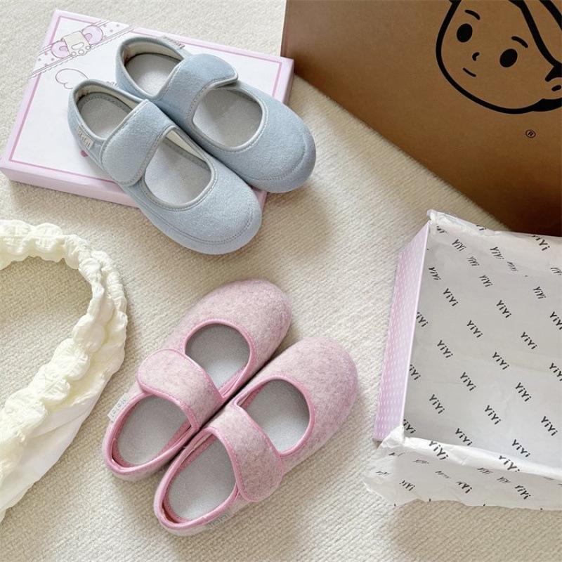 Flat bottom round head single shoes rubber imitation leather shallow mouth front lace-up low-top shoes low heel (less than cm)