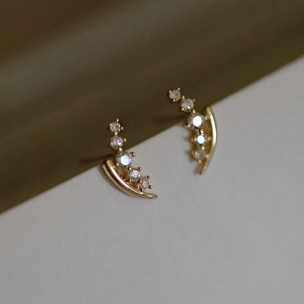 1 Pair of Elegant and Shiny Synthetic Zircon Earrings for Women, Suitable for Daily Wear, Fashionable Jewelry for Parties and Banquets