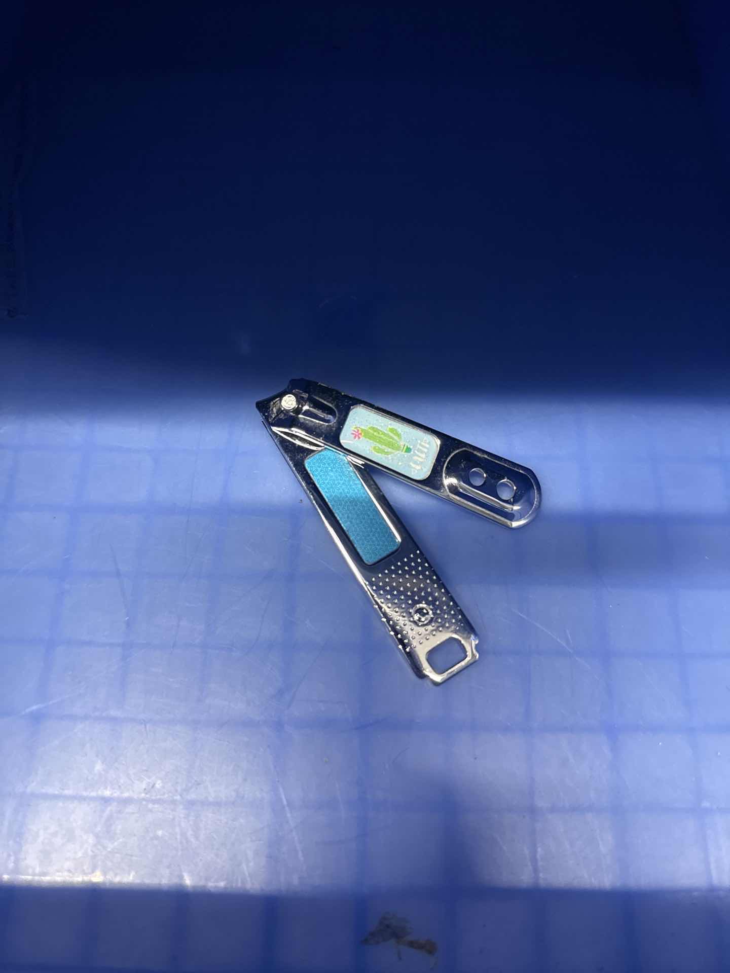 

No Waza Зеленый Колокольчик G-1205 Кусачки для ногтей () G-1008 розовый