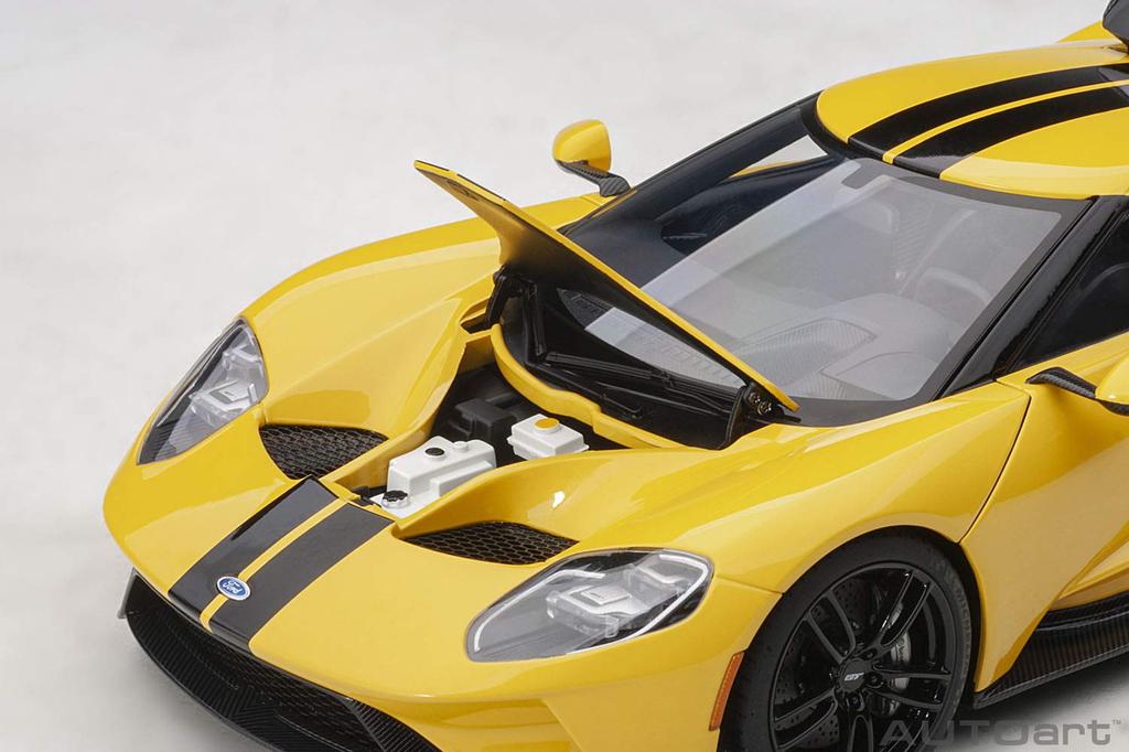 AUTOart Ford GT 2017 Stripe Finished Product 1/18 Yellow/Black