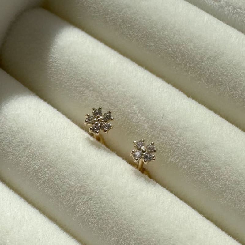 Youngglow 14k Mini Cubic Flower Piercing (2type)