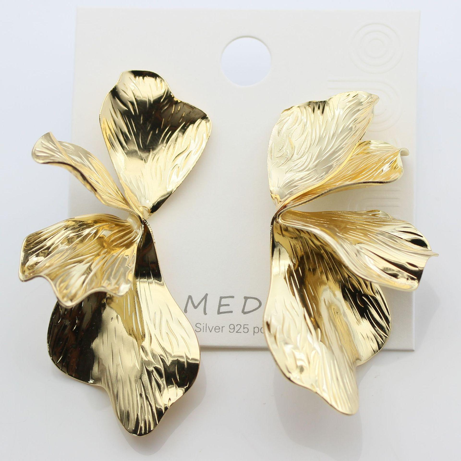 

Европейские и американские минималистичные серьги-пусеты в виде цветов – Многослойный дизайн лепестков, Покрытие из настоящего золота, Ювелирные изделия класса люкс