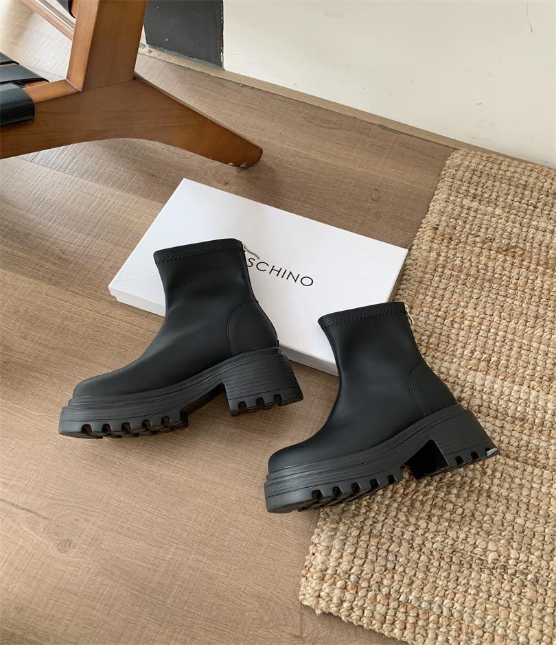 

Гуанчжоу ботинки Мартин женские 2025 новые корейские увеличивающие рост короткие ботинки осенние универсальные ботинки-сигареты эластичные одинарные ботинки 39 чёрный