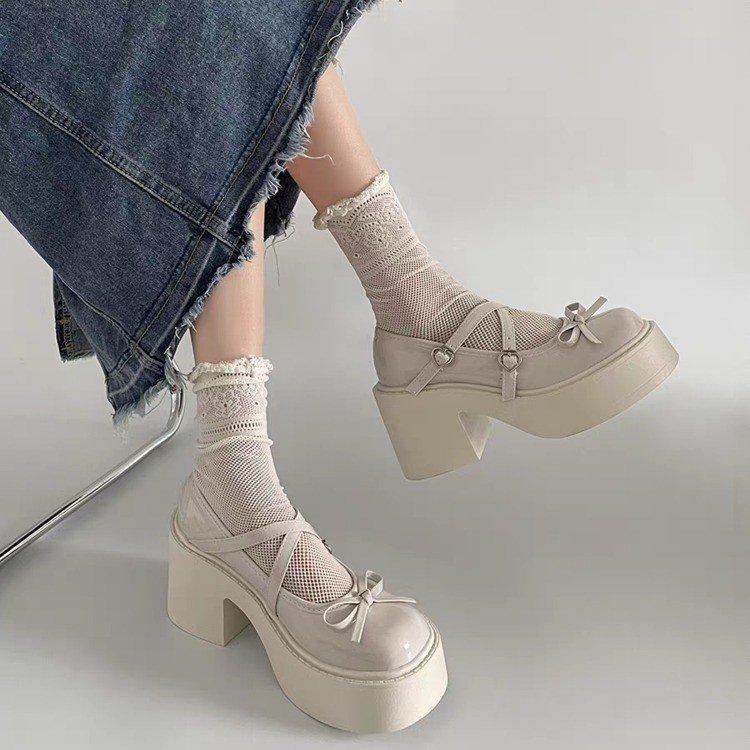 Mary Jane shoes women's autumn and winter new round head with Lolita high heel one-word buckle light mouth loafer single shoes