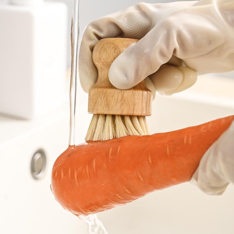 Natural Wood & Sisal Pot Cleaning Brush - Short Handle Coconut Palm Decontamination Tool for Kitchen Use