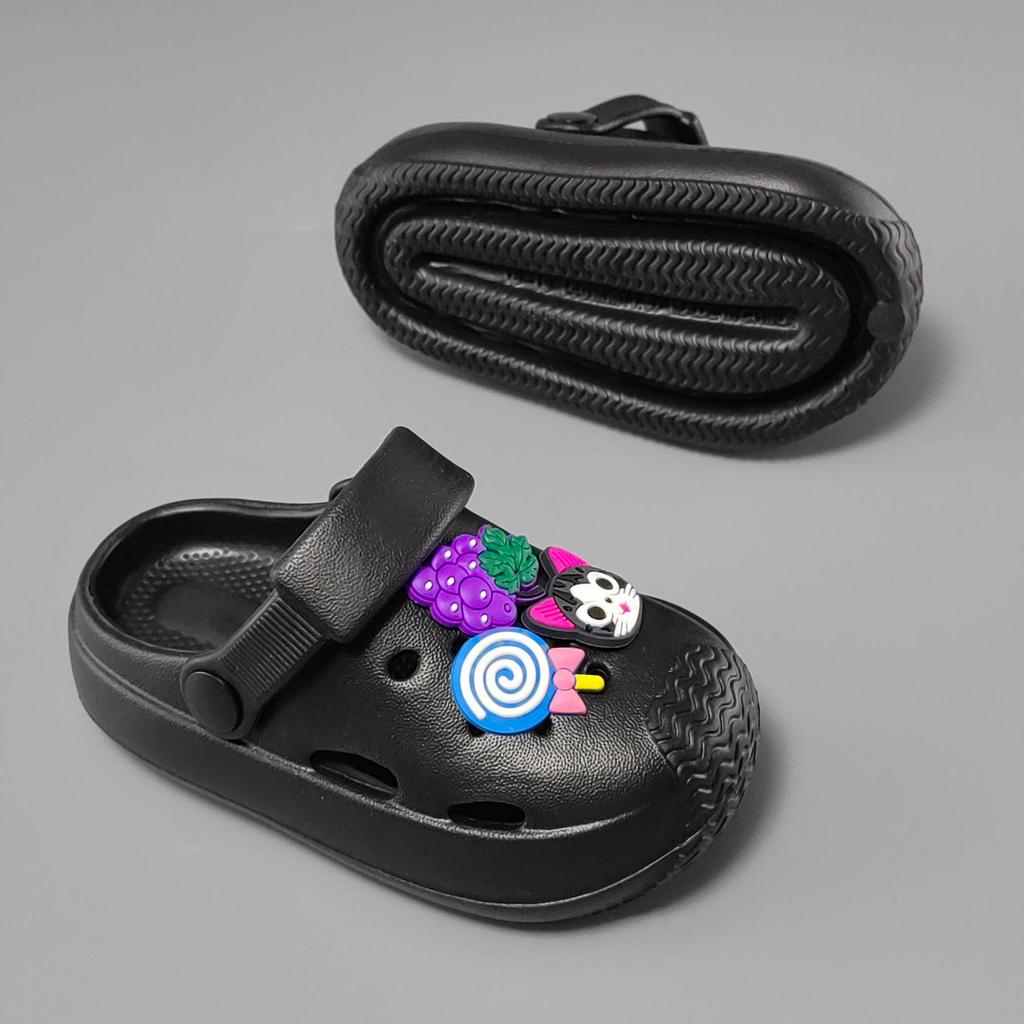 Summer Kids' Cartoon Clogs - Cute, Closed-Toe Slippers for Boys & Girls with Cat and Fish Designs, Perfect for Outdoor Wear.