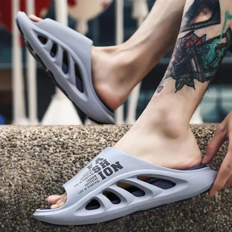 Fashion Summer Men's Slippers Hollow Sandals Men EVA Soft Non-slip Casual Shoes Lightweight Comfortable Indoor Flip Flop Ciabatte Uomo