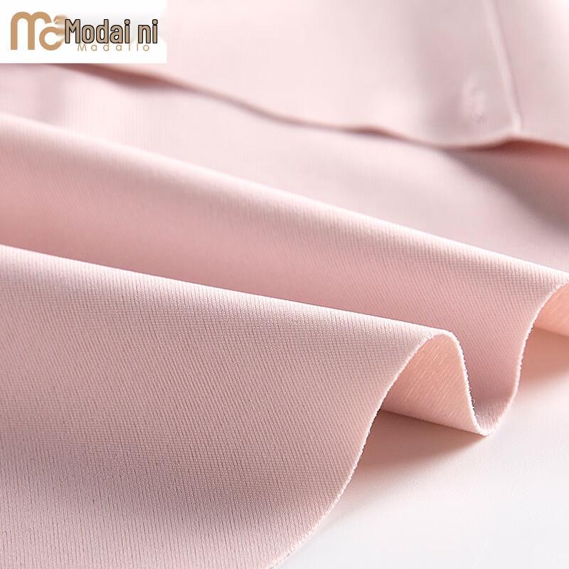 Women's Seamless Ice Silk Modal Antibacterial Briefs with Cotton Crotch