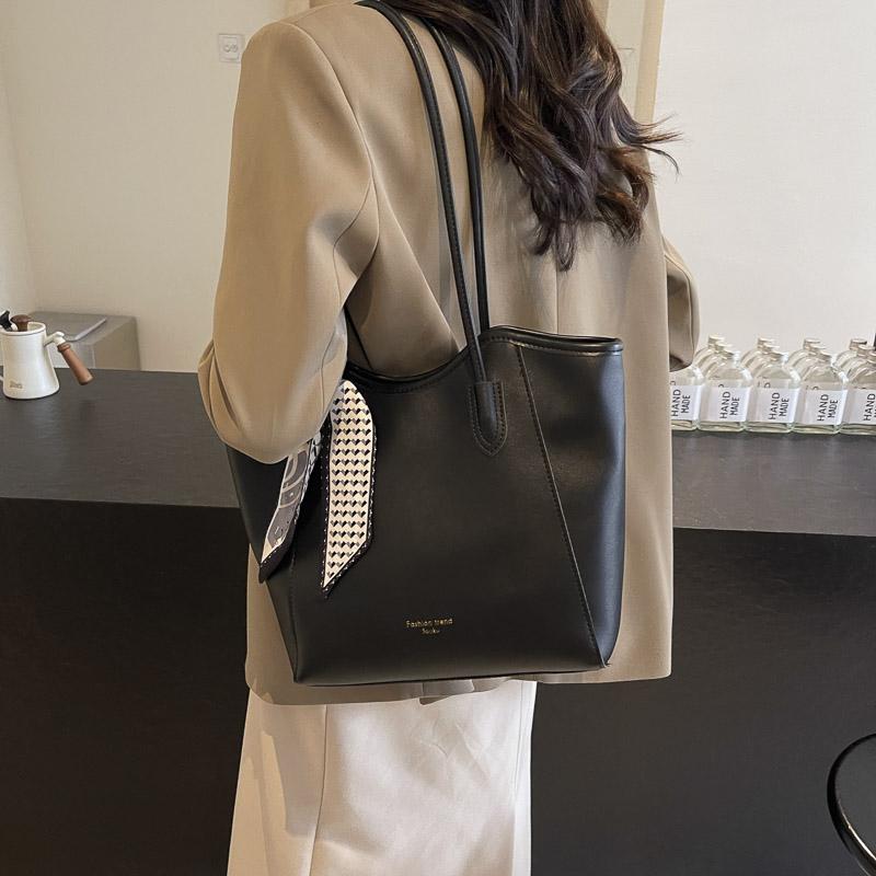 Women's Tote Bag Soft Leather Large Capacity Shoulder Bag