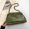Large capacity soft leather bag women's 2025 new fashion simple retro commuter tote bag retro versatile messenger bag