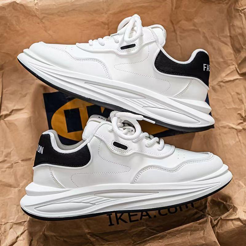 Men's Shoes New Spring Light White Shoes Board Shoes Trendy Versatile Fashionable and Breathable Teenager Niche Trendy Shoes