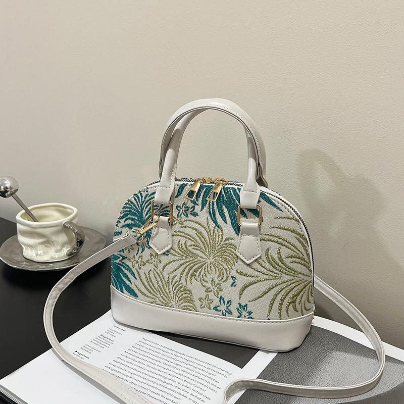 High-end Design Women's Portable Shell Bag Versatile Casual Fashion Shoulder Messenger Bag Trendy High Value