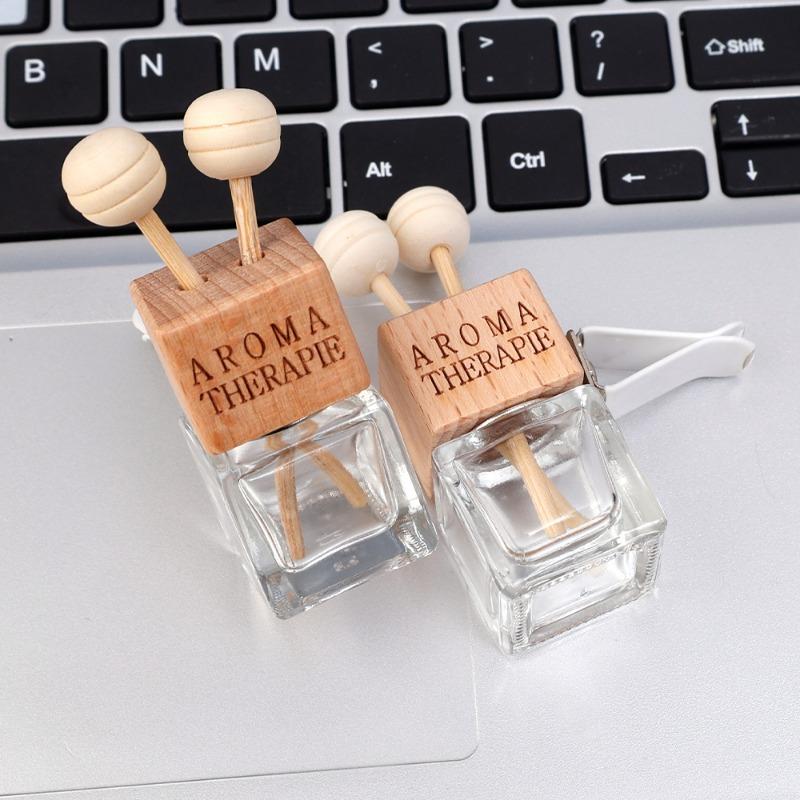Car Air Outlet Aromatherapy Clip Automatic Truck Air Vent Empty Glass Perfume Bottle Air Purifier Car Decorative Accessories